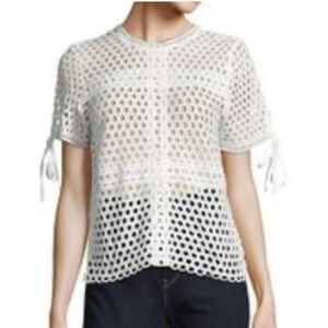 ZERO Degrees Celsius White Crewneck Cap
Sleeve Top White Lace blouse crochet